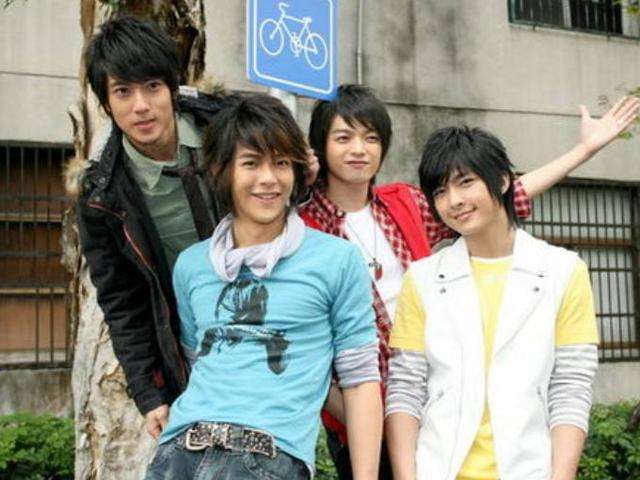 吴尊退出娱乐圈了吗_飞轮海 成员现状 台男团 发展历程