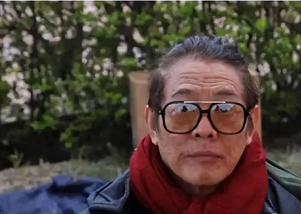 香港著名演员晚年凄凉经历_年轻时名动四方晚年却无限苍凉的演员_娱乐圈老演员凄凉