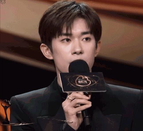 娱乐圈潜规则曝光_明星背后交易内幕_女明星被污