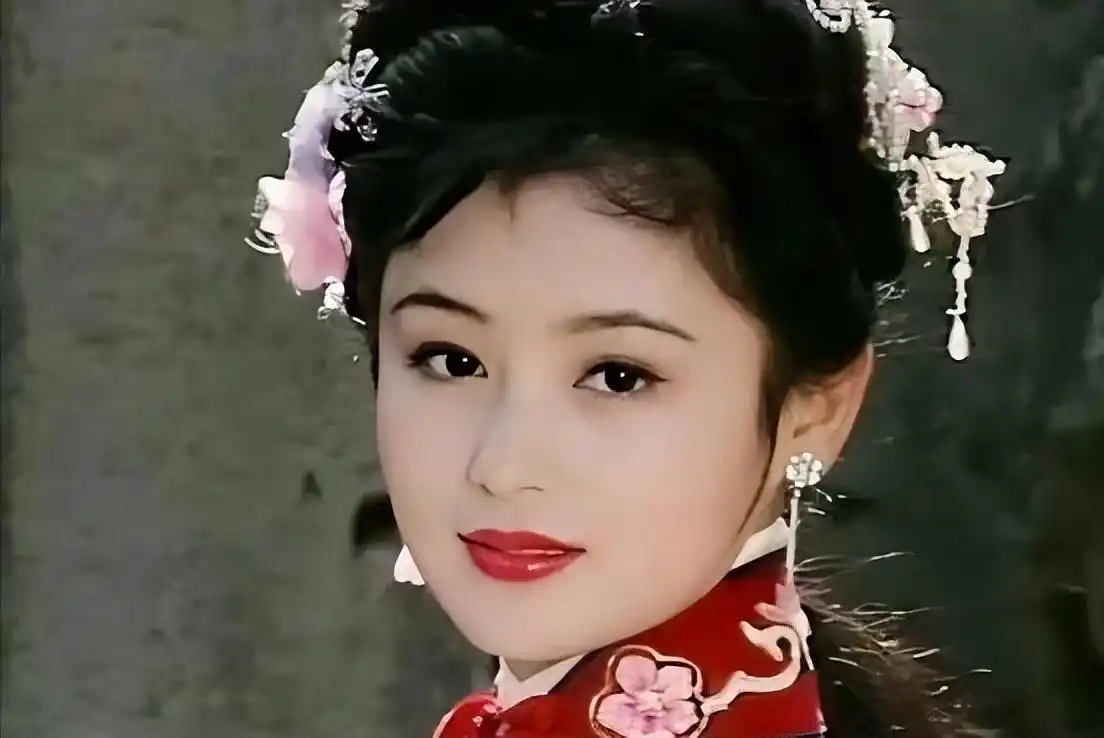 朱珠陈红袁咏仪郭晶晶景甜_娱乐圈天生富贵相女星_旺夫面相的女明星