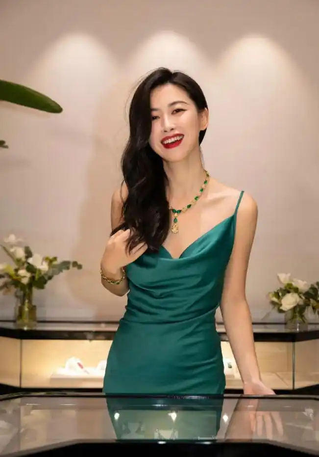 景甜郭晶晶刘亦菲朱珠许晴陈红_天生富贵相女星_旺夫面相的女明星